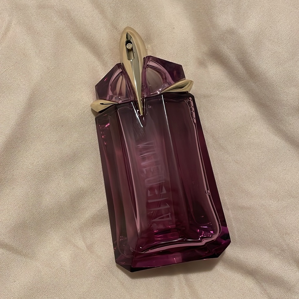 Thierry Mugler alien